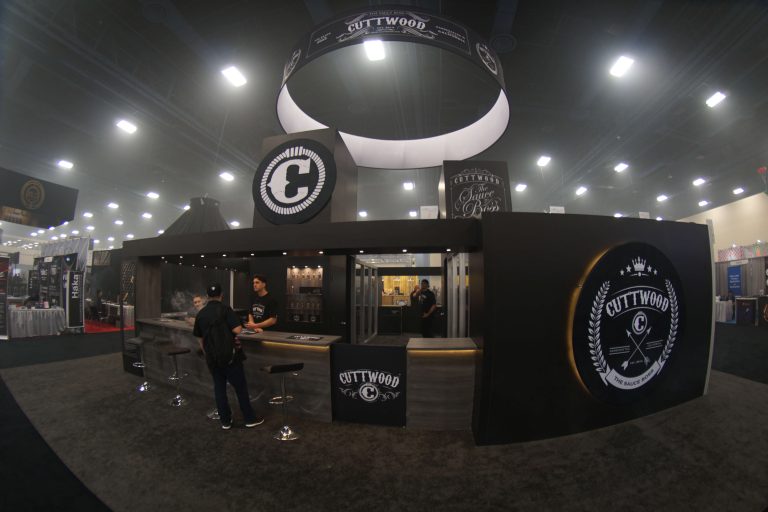 Cuttwood-40x40-Tradeshow-Booth-2