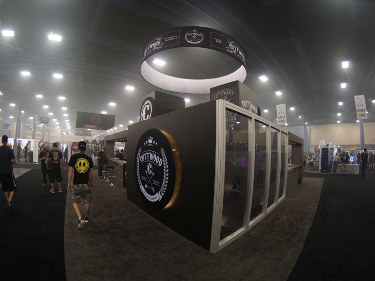 Cuttwood-40x40-Tradeshow-Booth-3